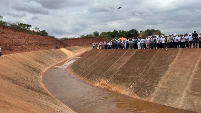 Un país de América Latina avanza con una de las obras hidráulicas más ambiciosas de la región: la construcción de un gigantesco río artificial que busca garantizar el acceso al agua en una de las zonas más afectadas por la sequía.