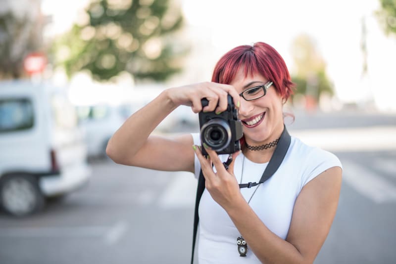 Una de las búsqueda está dirigida a especialistas en medios digitales, que deberán ayudar a los chicos a desarrollar habilidades creativas y tecnológicas mediante actividades prácticas. (Fuente: Shutterstock)