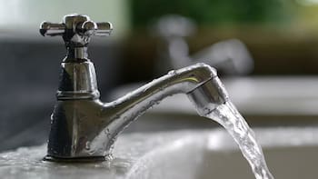 Un nuevo sistema que permite reutilizar el agua de los aires acondicionados revoluciona la tecnología: funciona de esta manera y le pertenece 100% a México
