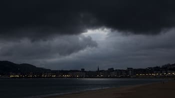 Alerta naranja por un fuerte temporal que dejará lluvias intensas, granizo y vientos fuertes este miércoles: cancelan actividades