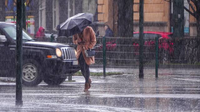 Se aproxima un fuerte temporal de tormentas con granizo que durará más de 96 horas: suspenden actividades al aire libre