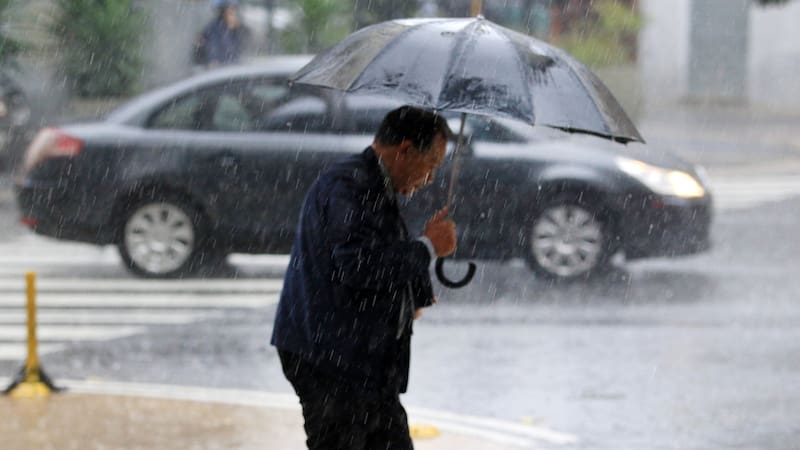 Una fuerte tormenta con lluvias intensas y nevadas se aproxima a varias provincias del país: se podrían cancelar actividades,
