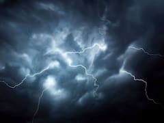 Una tormenta avanza hacia el país: más de diez departamentos estarán bajo lluvias intensas y fuertes descargas eléctricas