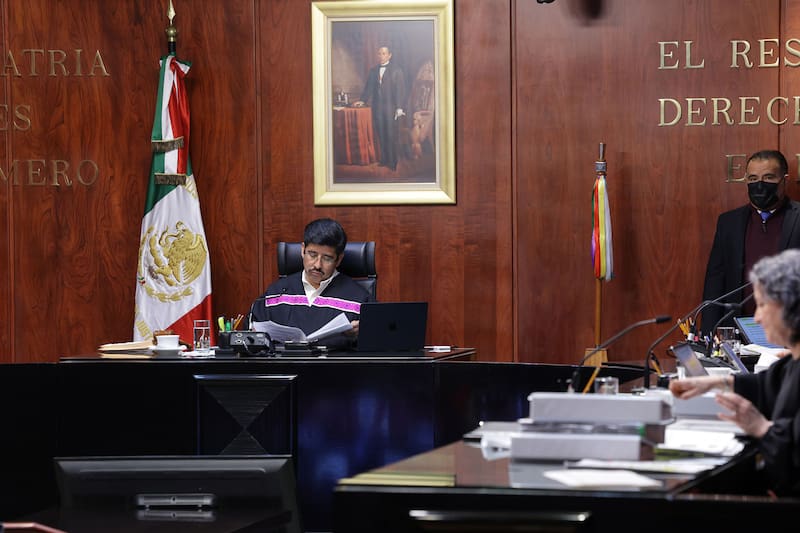 Una resolución definitiva de la Suprema Corte de Justicia modificó un beneficio clave para jubilados del IMSS. El fallo redefine el alcance de las pensiones y pone fin a un criterio que muchos consideraban garantizado.