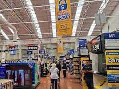 Walmart busca competir con las tiendas de conveniencia y ‘hard discount’ con estrategia de congelar precios por 90 días