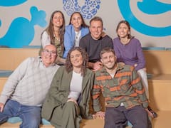 Es la dueña de marcas súper conocidas y tiene 100 años de historia: su estrategia para ser relevante para las nuevas generaciones