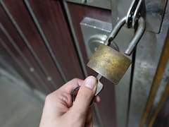 El fin de los ocupas: habrá desalojo inmediato y hasta 20 años de cárcel para quienes tomen casas