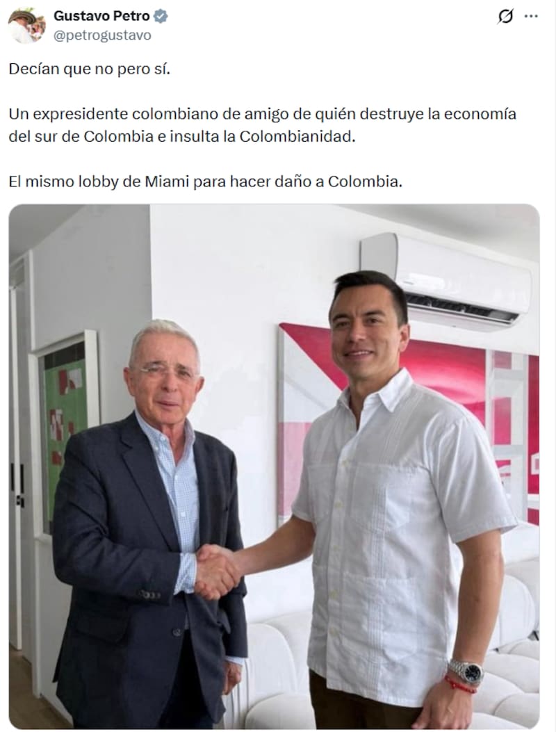 Álvaro Uribe responde a Gustavo Petro por polémica foto con Daniel Noboa y niega reunión reciente en Ecuador.