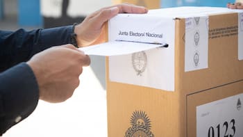El avance de la “avenida del medio”: por qué el rechazo a Milei y al kirchnerismo empieza a alterar el escenario electoral