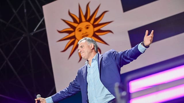 El 46% de los uruguayos desaprueba la gestión de Yamandú Orsi