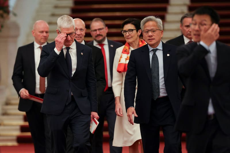 Los máximos ejecutivos de todas esas compañías acompañaron al presidente estadounidense en su viaje a Beijing esta semana para reunirse con el líder chino, Xi Jinping.