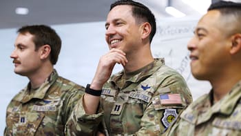 Estados Unidos despliega armas en el espacio y advierten que tropas estadounidenses podrían combatir alrededor de la Luna