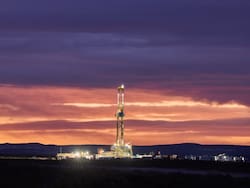 Pluspetrol cambia activos en Vaca Muerta y ordena el camino hacia el GNL