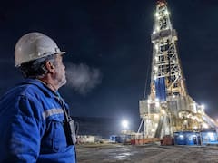 La máquina del gas, en la oscuridad: crónica de una noche en el motor que no duerme