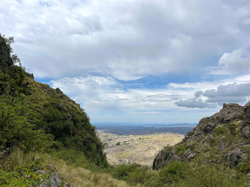 Desde "Aliados por el Agua" continúan trabajando en el Valle de Los Lisos con el objetivo de regenerar los ecosistemas serranos. (Foto: Archivo).