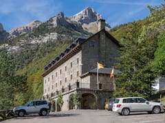 Buscan voluntarios para vivir en un refugio de montaña en los Pirineos con hospedaje gratis a cambio de 2 días de libres de trabajo