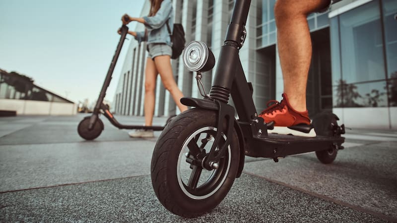 CDMX aprobó un nuevo cobro obligatorio para vehículos motorizados eléctricos: de cuánto es y quiénes deben pagarlo