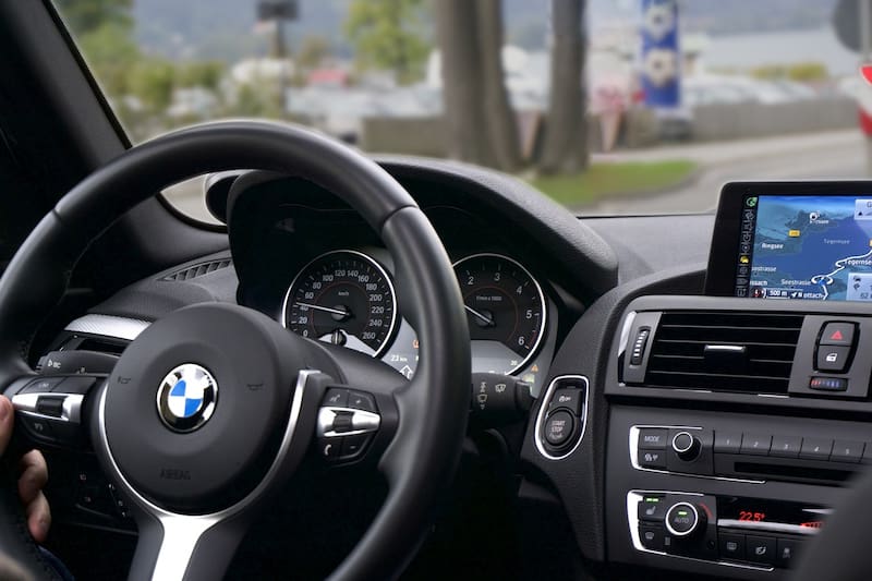 Los coches que no podrán circular martes, 18 de agosto de 2026.