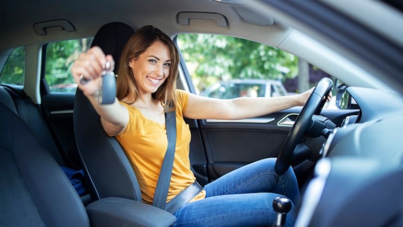 Plan Auto+ | El Gobierno ofrecerá 400 millones de euros en ayudas directas para comprar coches eléctricos.