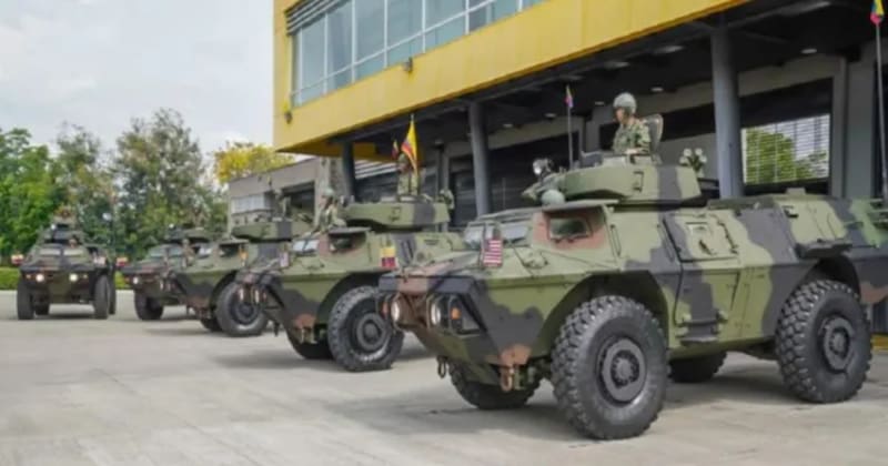 Aún quedan más de 50 vehículos por llegar desde Estados Unidos a Colombia (Fuente: archivo).