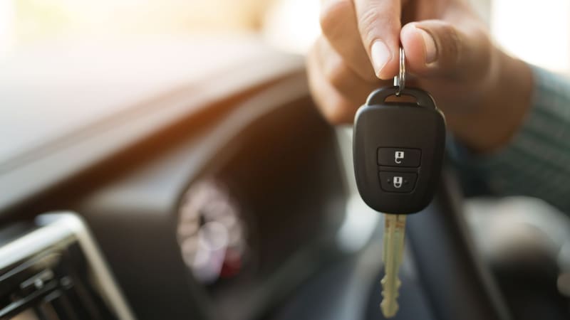 La venta de un auto requiere de determinados trámites obligatorios.