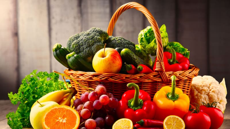 Una indagación científica busca averiguar por qué a muchos niños no les agrada comer verdura. Fuente: Shutterstock