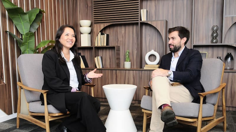 Florencia Tsuji, directora general de Verisure Argentina y Carlos Beltrán Rubinos, director de Operaciones de la compañía.