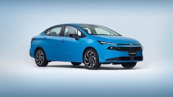 Adiós a lo conocido: Nissan renueva sus dos autos más vendidos en México para 2026 y así lucen