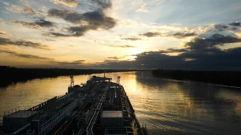 La principal ruta fluvio-marítima del comercio exterior argentino entró formalmente en una nueva etapa. Foto: gentileza.