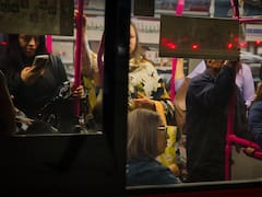 Se terminó viajar parado: el Metrobús prohíbe ir de pie en estas unidades y habrá sanciones para los infractores