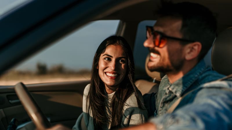 Para quienes trabajan en un empleo sujeto a esa ley, la fecha implica descansar con el sueldo correspondiente y, si la empresa los convoca igualmente, cobrar una paga adicional. Fuente: Shutterstock.