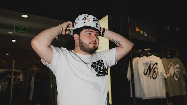 Quién es Víctor Valverde, el artista que lideró las listas Billboard y fue herido de bala en Culiacán