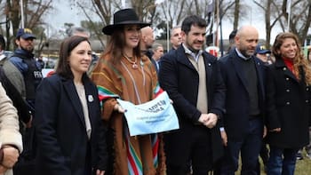 Villarruel redobla la apuesta: se mostró con el presidente de la UCR y criticó al Gobierno