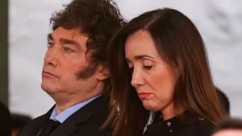 La recorrida de Villarruel por la zona de incendios dejó chispazos en Rosada: los mensajes internos