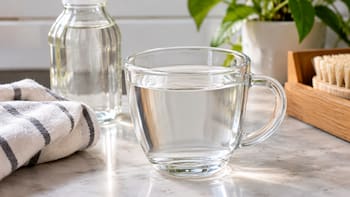 Cómo aplicar el método de las dos tazas de vinagre blanco para eliminar malos olores y dónde recomiendan usarlo