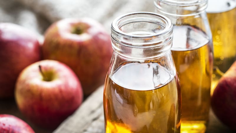 El vinagre de manzana puede ayudar a combatir el olor a transpiración.