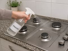 Rociar vinagre en las hornallas de la cocina: para qué sirve y por qué lo recomiendan