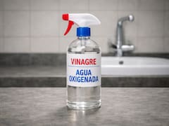 Para qué sirve mezclar agua oxigenada con vinagre y por qué todos lo recomiendan