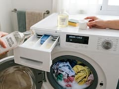 Mixing vinegar with soap in the washing machine: what it is for and why many recommend it