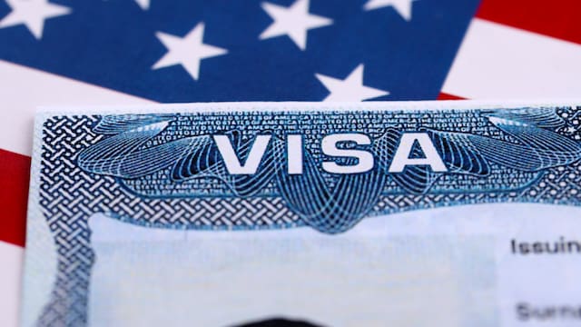 Formulario I-864 para obtener una visa de inmigrante: quién debe firmarlo y cuáles son sus consecuencias legales