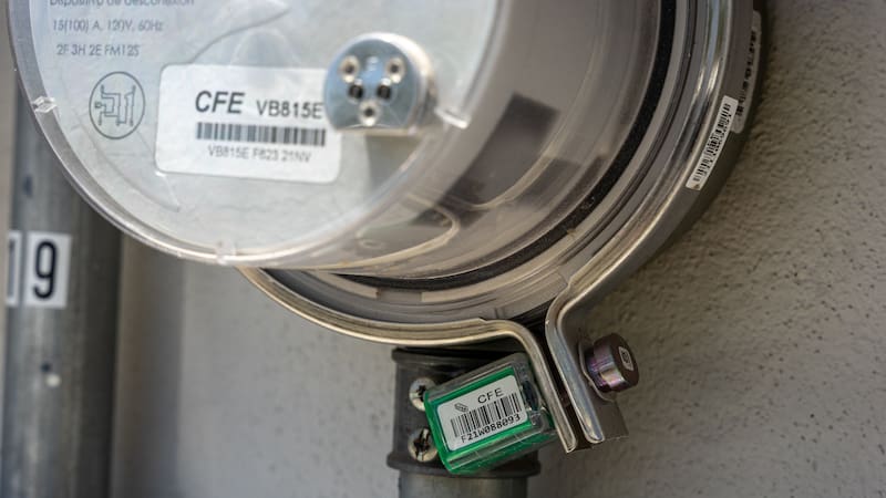 Más visitas de la CFE: casa por casa.