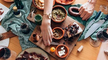 Un pueblo valenciano busca alguien para mantener abierto su único bar por solo 100 euros al mes: cuáles son los requisitos para aplicar