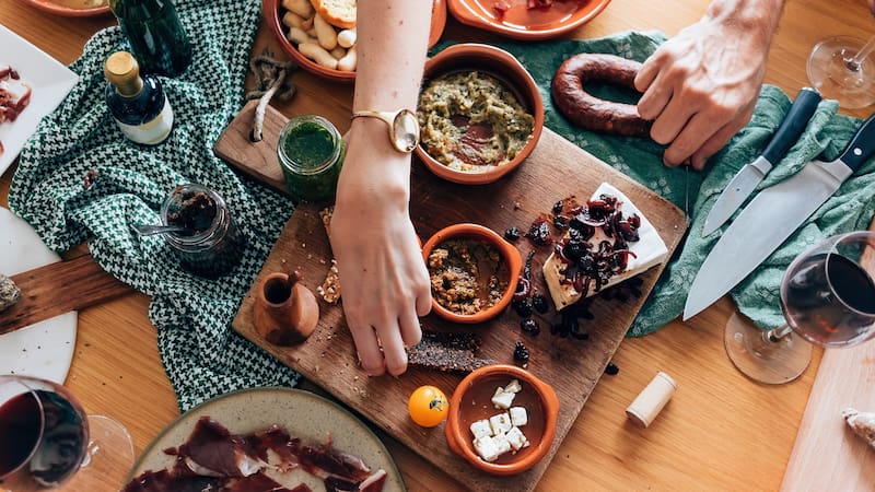 Un pueblo de Castellón ofrece gestionar su único bar por solo 100 euros al mes. Cuáles son los requisitos y cómo aplicar a esta inusual oferta rural en la Comunidad Valenciana.