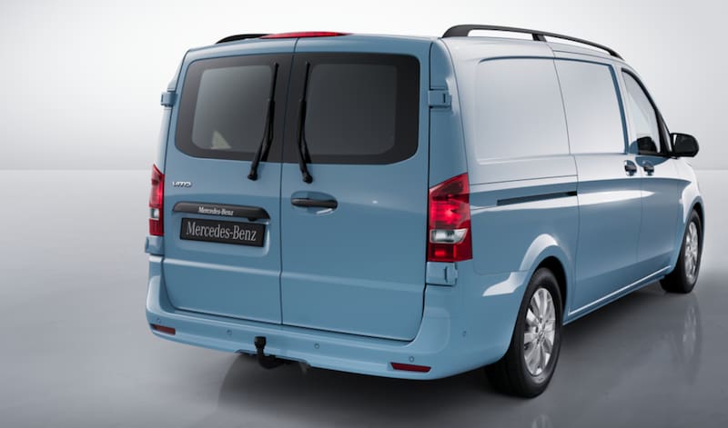 Esta novedosa furgoneta de Mercedes-Benz es perfecta para los viajes: es una van 4x4 con diseño moderno y asientos ergonómicos.