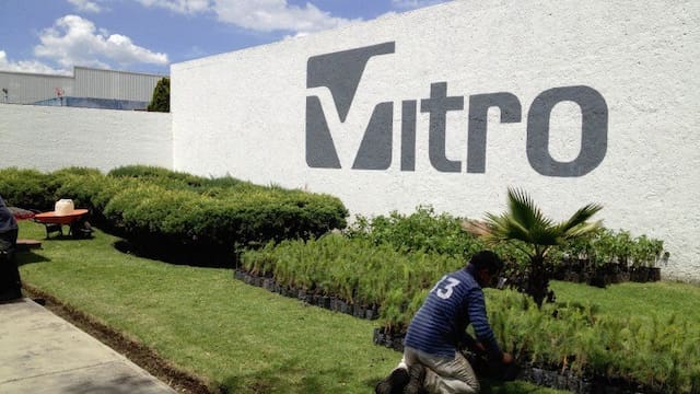 Vitro pacta venta de activos y busca disparar el valor de sus acciones en operación con su brazo internacional