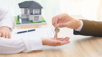 Hacienda sancionará a los dueños que posean más de una casa si no la emplean como hogar propio