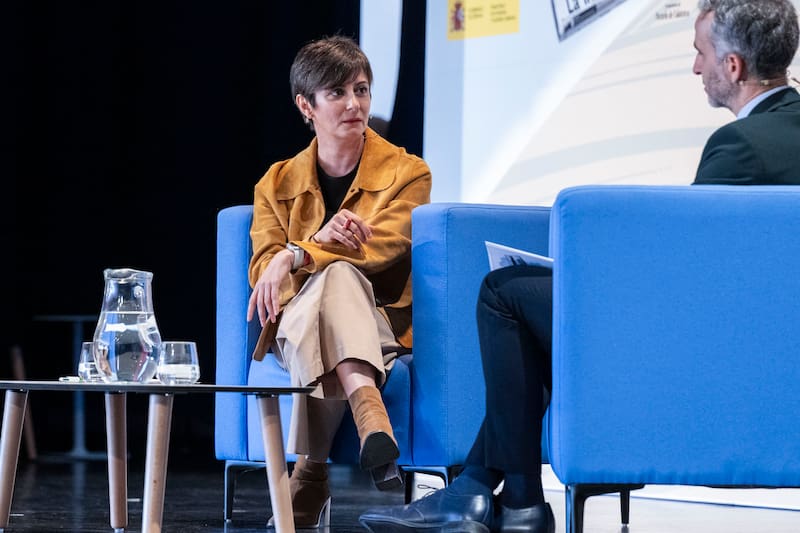 La ministra de Vivienda y Agenda Urbana, Isabel Rodríguez, durante su participación en la jornada Habitar el mundo rural: vivienda y futuro, organizada por el diario La Tribuna de Ciudad Real en Pozuelo de Calatrava (Ciudad Real).