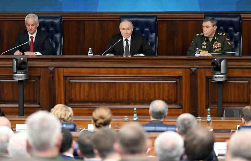 El Kremlin endurece su posición mientras se prepara para un posible conflicto de larga duración.