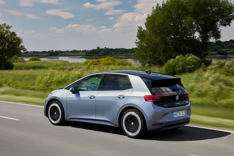 Llega el nuevo Volkswagen ID.3: el coche eléctrico se consigue en el país por 25.000 euros.