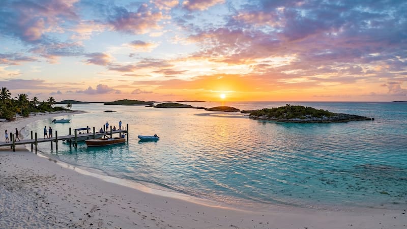 Vivir gratis en Las Bahamas: buscan voluntarios para crear contenido para redes sociales a cambio de alojamiento y comida.